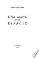 Una mano en el espacio
